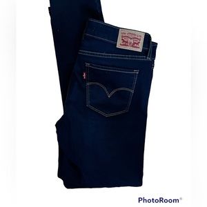 ❌SOLD❌ Levi’s 711 Skinny Jeans - Size 28